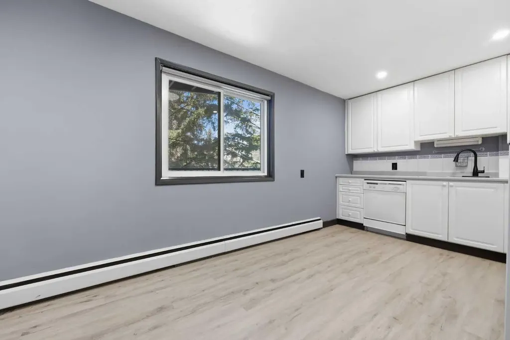 3103 Blakiston Drive NW Calgary AB T2L1L7