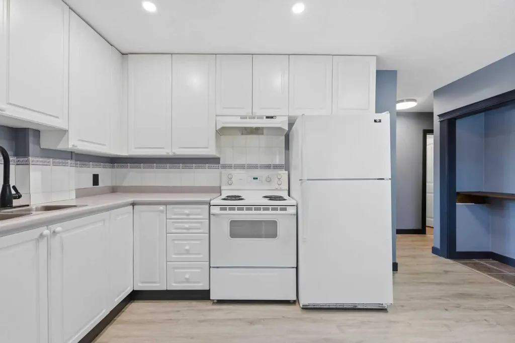 3103 Blakiston Drive NW Calgary AB T2L1L7