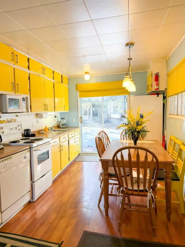 2 Hummingbird Lane Half Moon Bay AB T4S1S1