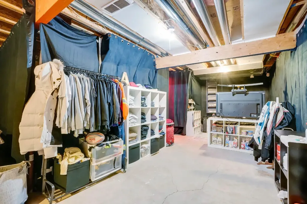 57 Sherwood Terrace NW Calgary AB T3E 1M9