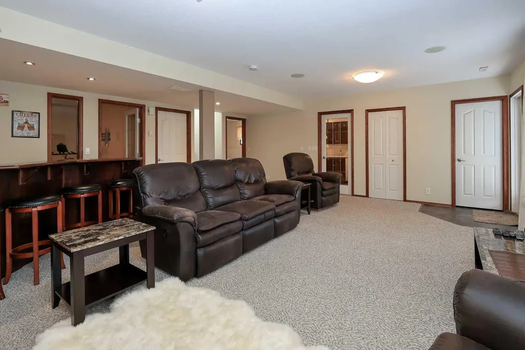 50 Donald Close Red Deer AB T4P 3E7