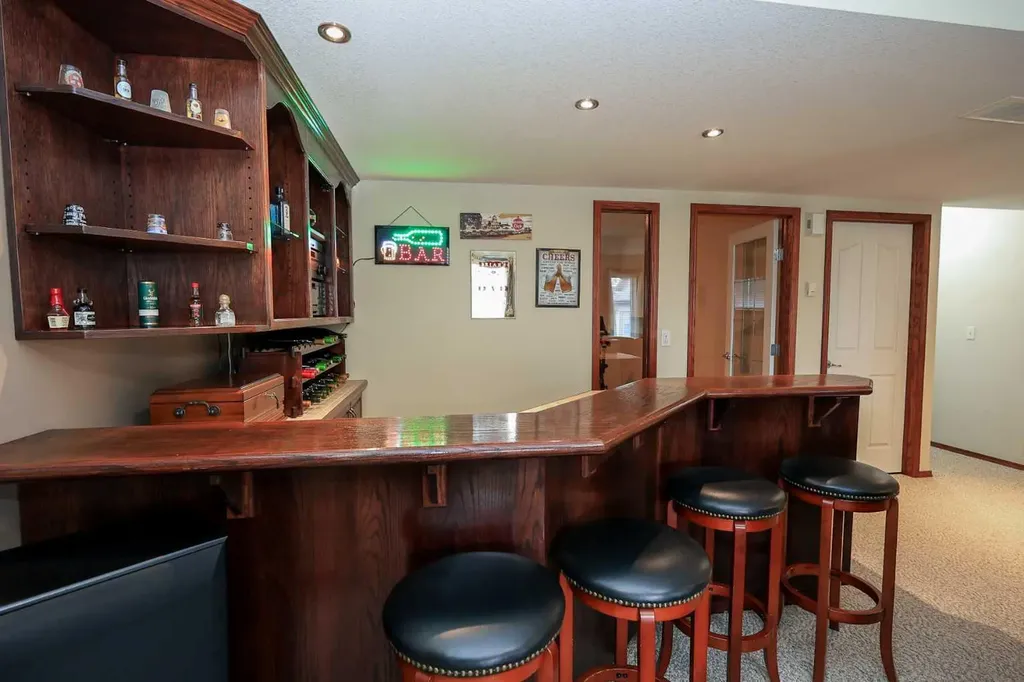 50 Donald Close Red Deer AB T4P 3E7