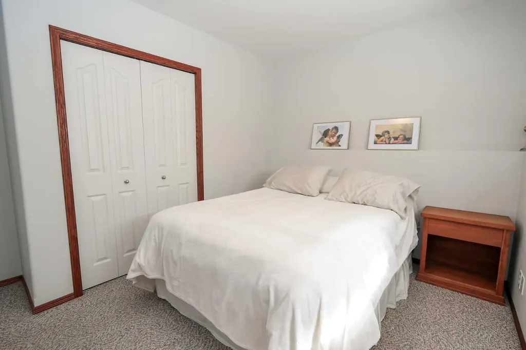 50 Donald Close Red Deer AB T4P 3E7