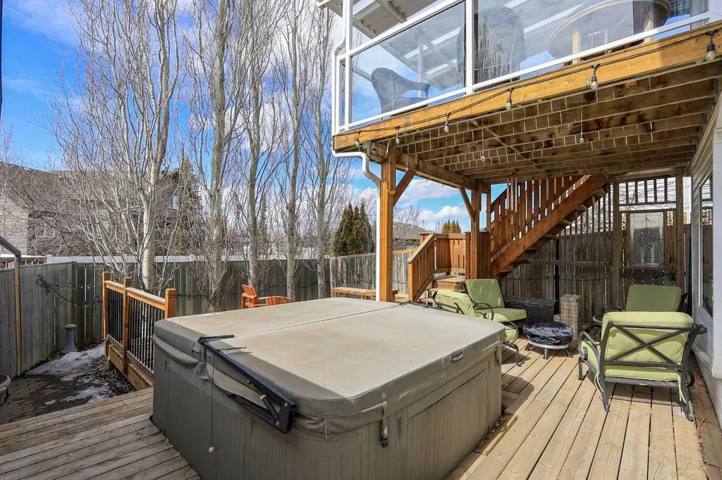 50 Donald Close Red Deer AB T4P 3E7