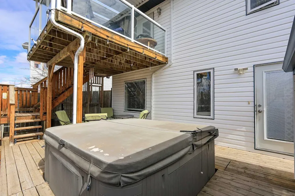 50 Donald Close Red Deer AB T4P 3E7