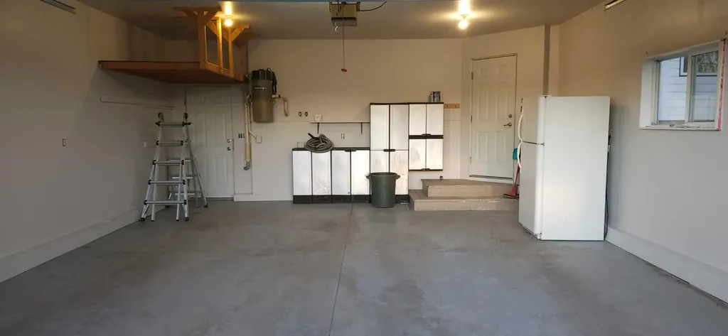 50 Donald Close Red Deer AB T4P 3E7