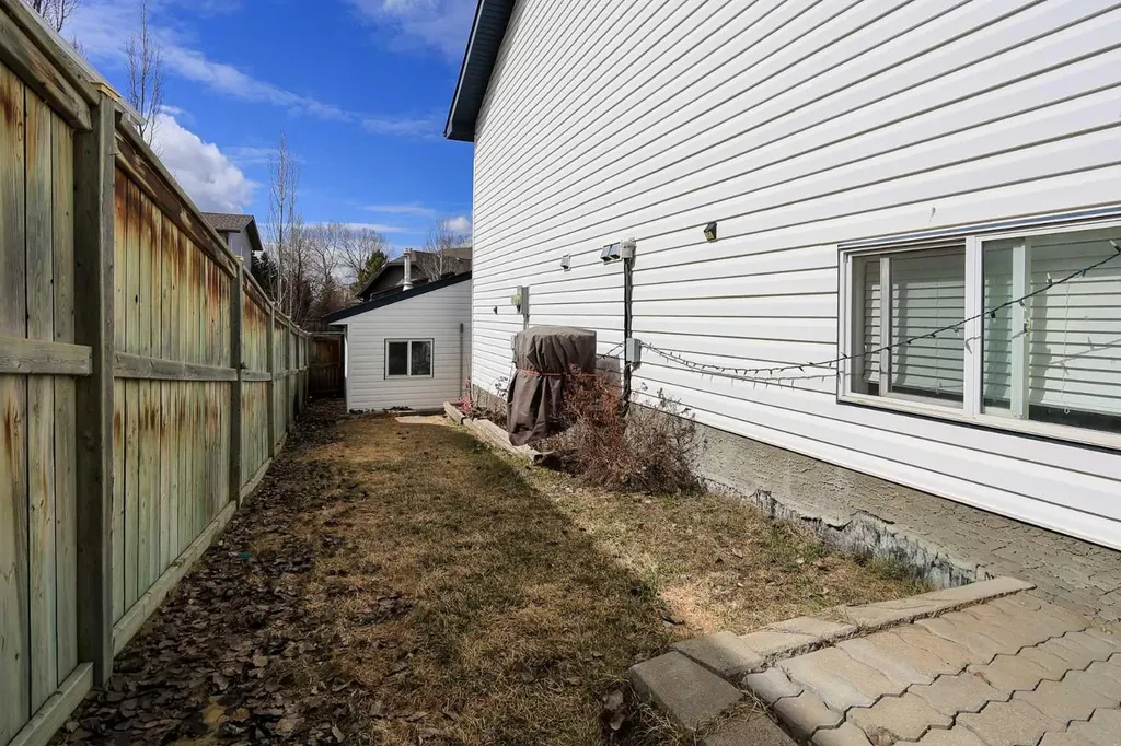 50 Donald Close Red Deer AB T4P 3E7
