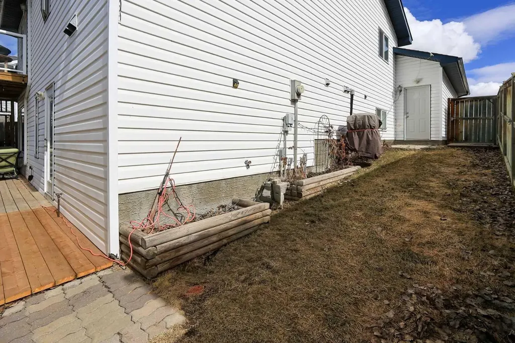 50 Donald Close Red Deer AB T4P 3E7
