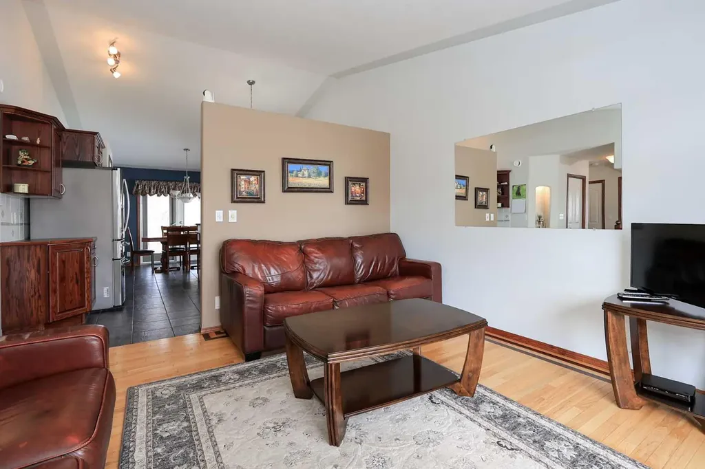 50 Donald Close Red Deer AB T4P 3E7
