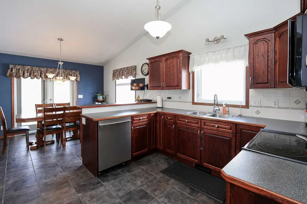 50 Donald Close Red Deer AB T4P 3E7