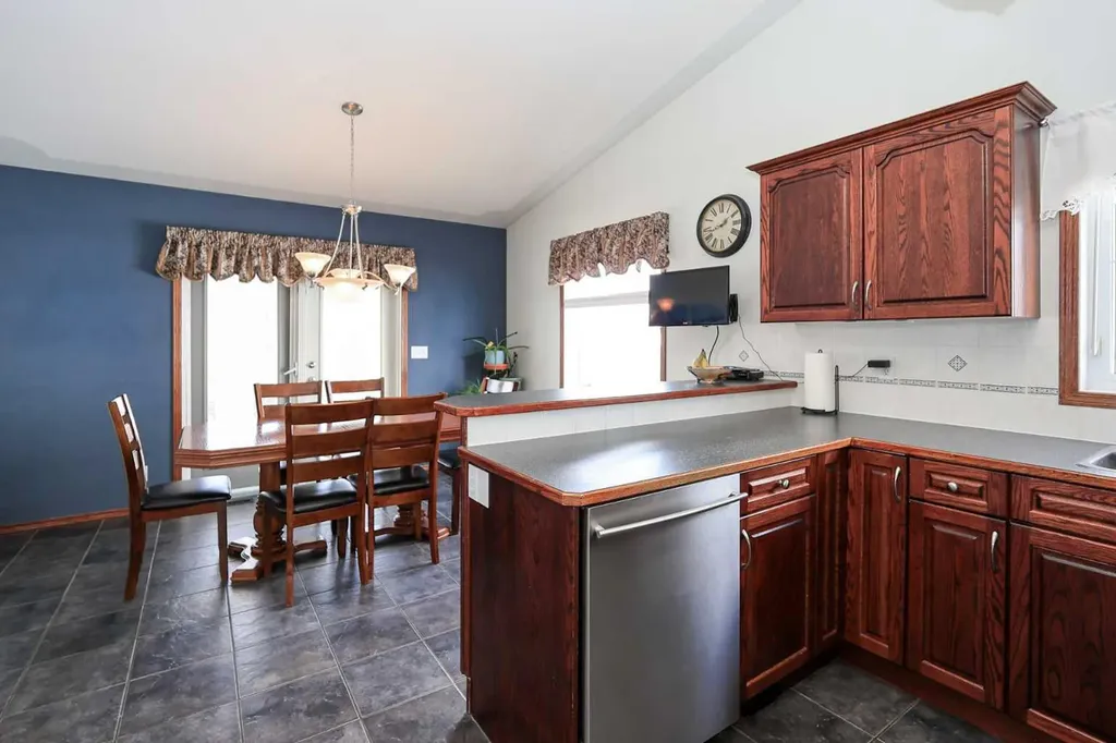 50 Donald Close Red Deer AB T4P 3E7
