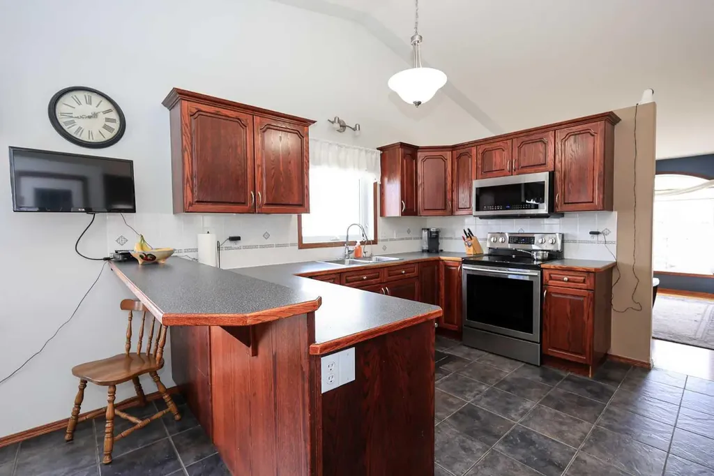 50 Donald Close Red Deer AB T4P 3E7