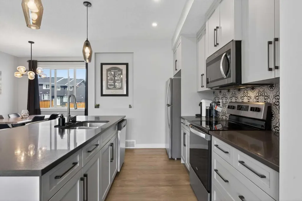 394 Sundown Road Cochrane AB T4C 2A6