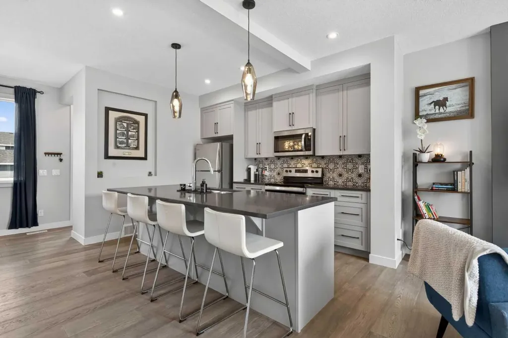 394 Sundown Road Cochrane AB T4C 2A6