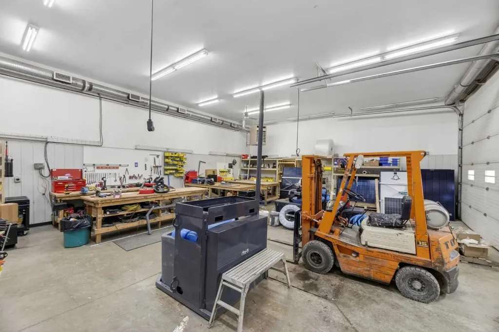 4511 Imperial Road Olds AB T4H1M6