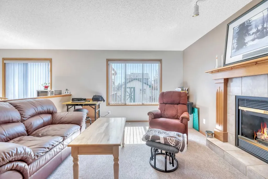7 Springs Crescent SE Airdrie AB T4A 2C2