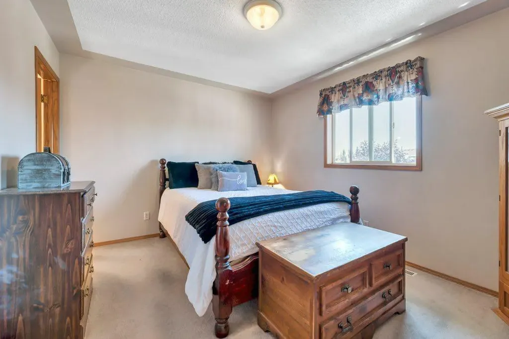 7 Springs Crescent SE Airdrie AB T4A 2C2