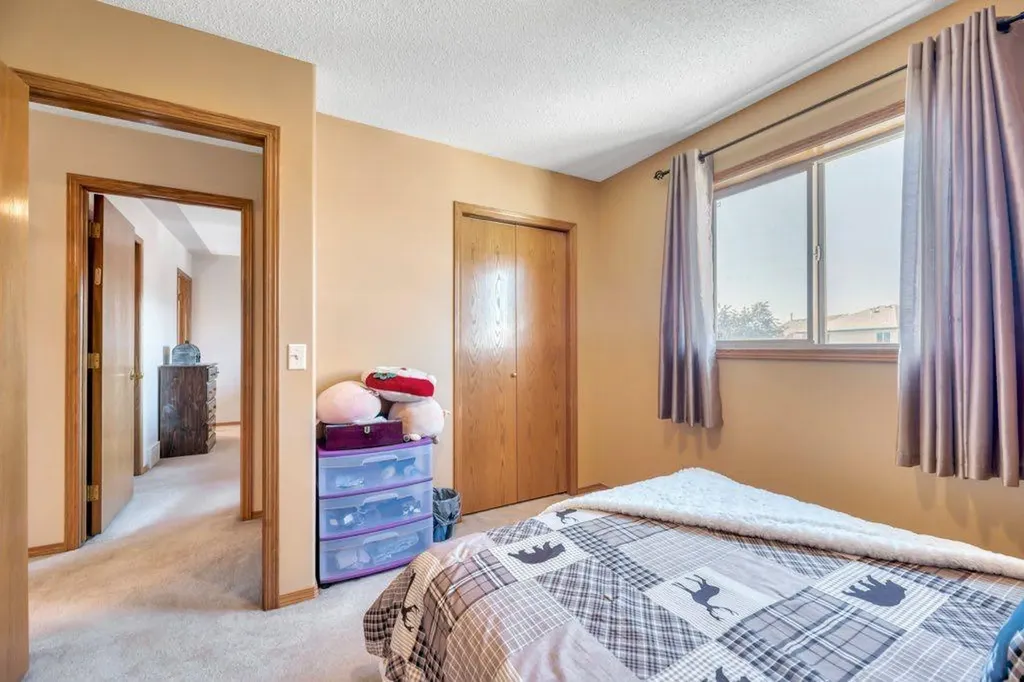 7 Springs Crescent SE Airdrie AB T4A 2C2