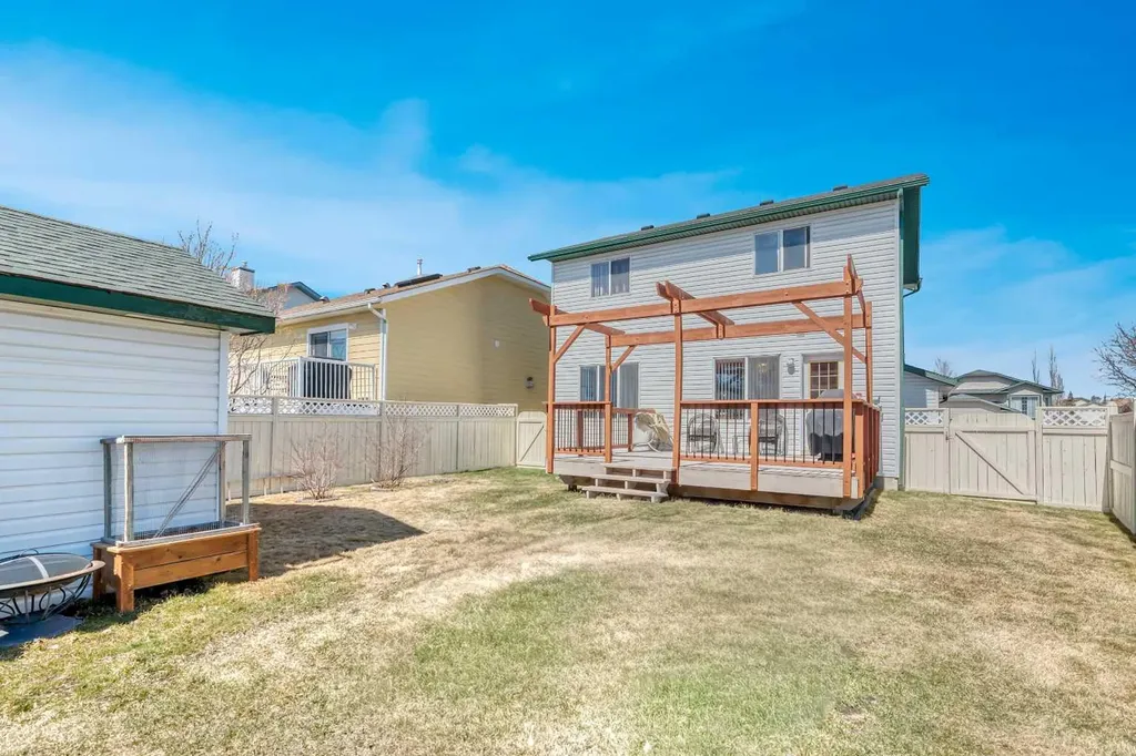 7 Springs Crescent SE Airdrie AB T4A 2C2