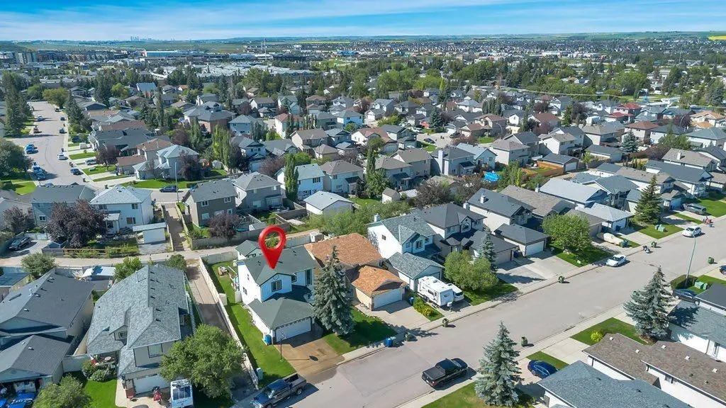 7 Springs Crescent SE Airdrie AB T4A 2C2
