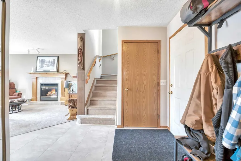 7 Springs Crescent SE Airdrie AB T4A 2C2