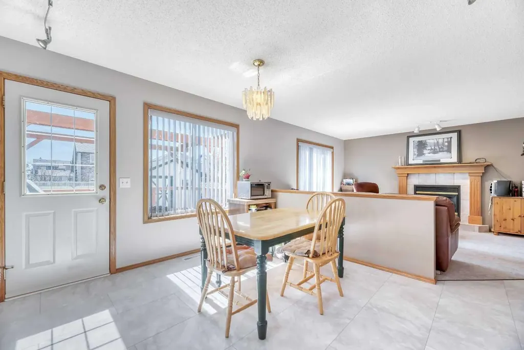 7 Springs Crescent SE Airdrie AB T4A 2C2