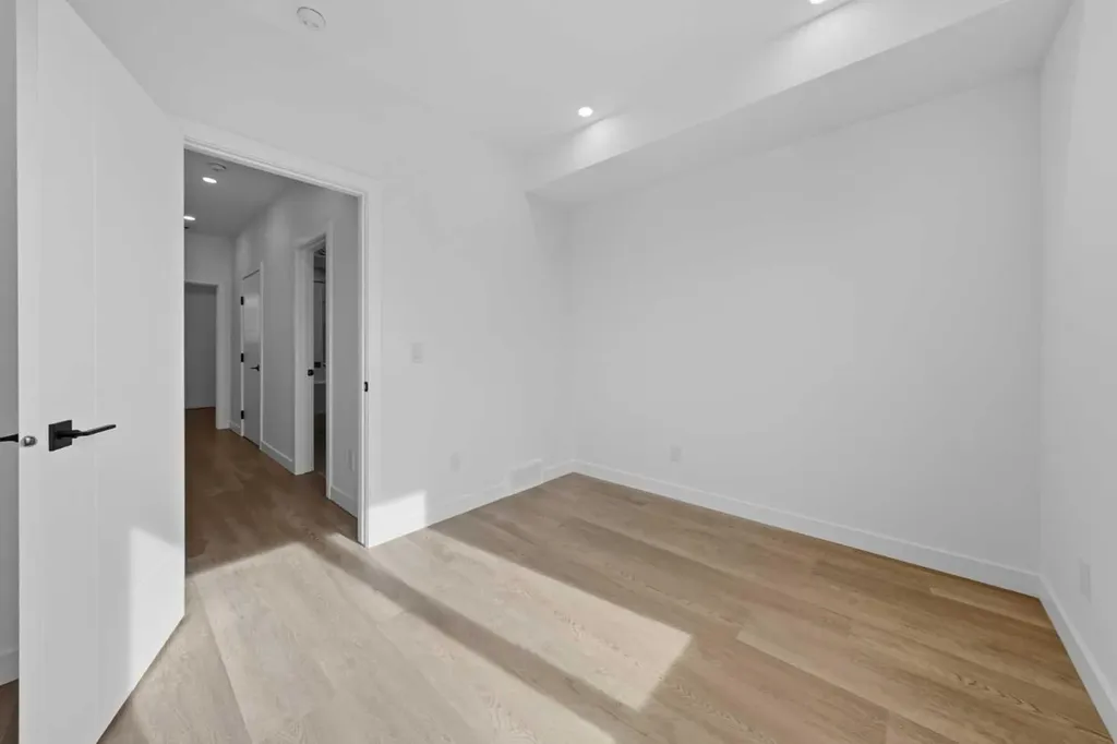 1224 20 Avenue NW Calgary AB T2N 2K4