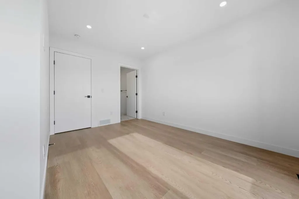 1224 20 Avenue NW Calgary AB T2N 2K4
