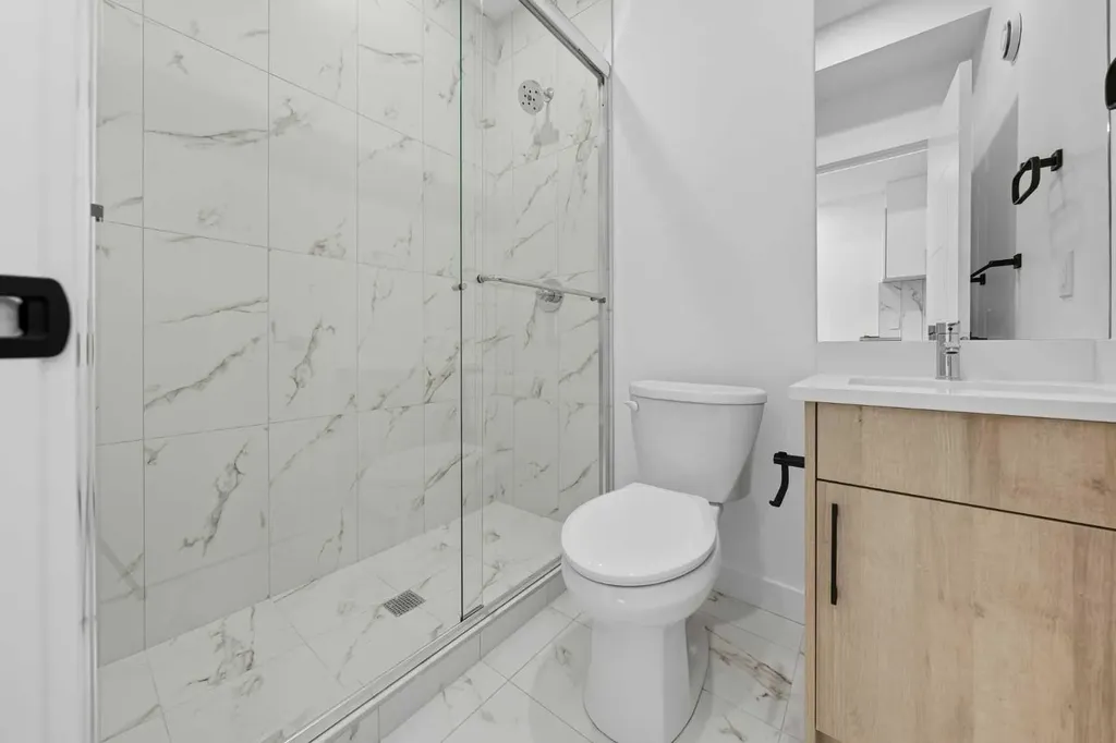 1224 20 Avenue NW Calgary AB T2N 2K4