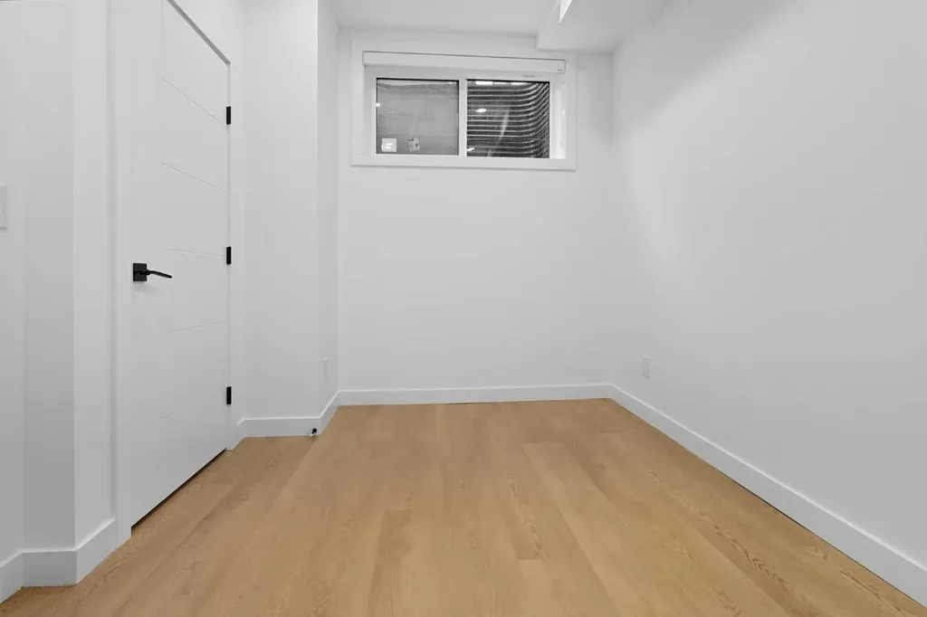1224 20 Avenue NW Calgary AB T2N 2K4