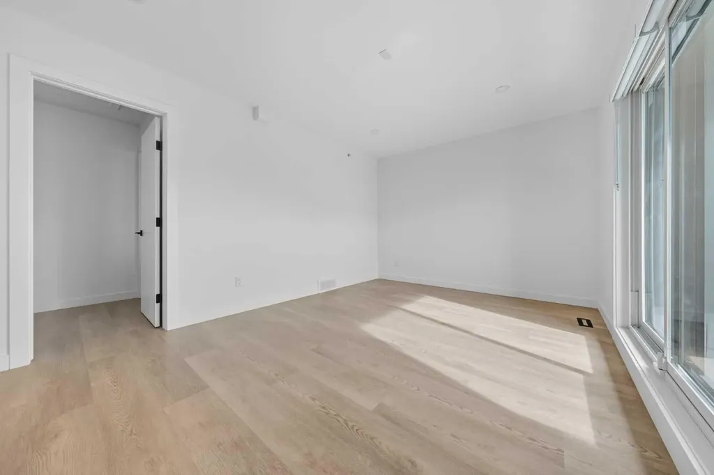 1224 20 Avenue NW Calgary AB T2N 2K4