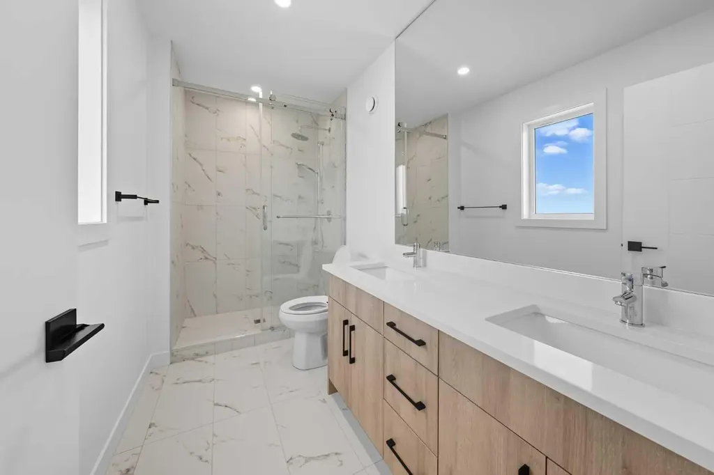 1224 20 Avenue NW Calgary AB T2N 2K4