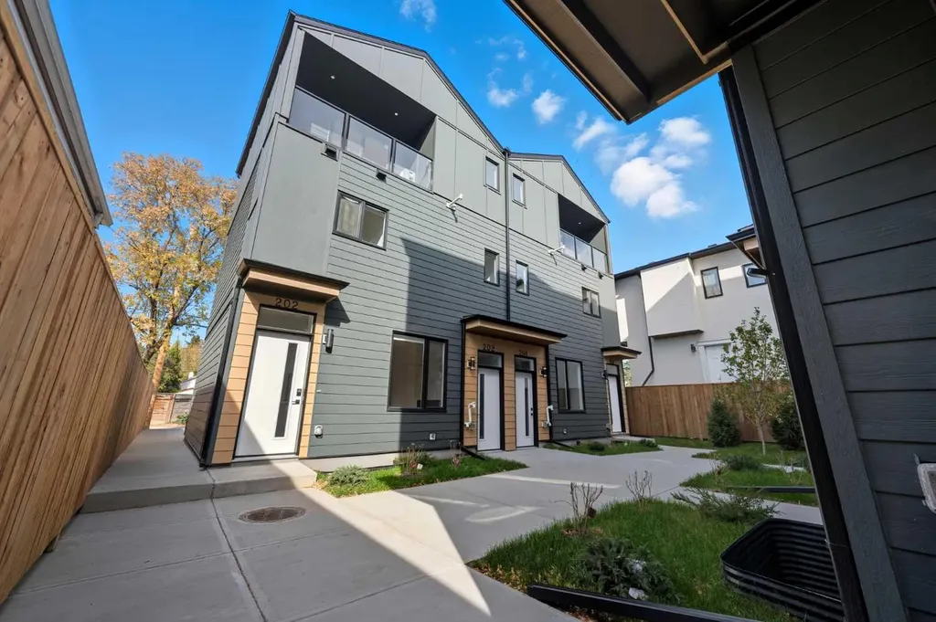 1224 20 Avenue NW Calgary AB T2N 2K4