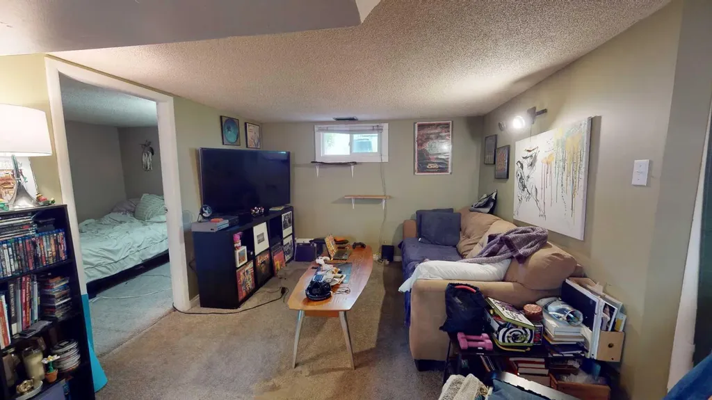 1625 23 Avenue SW Calgary AB T2T 0V1