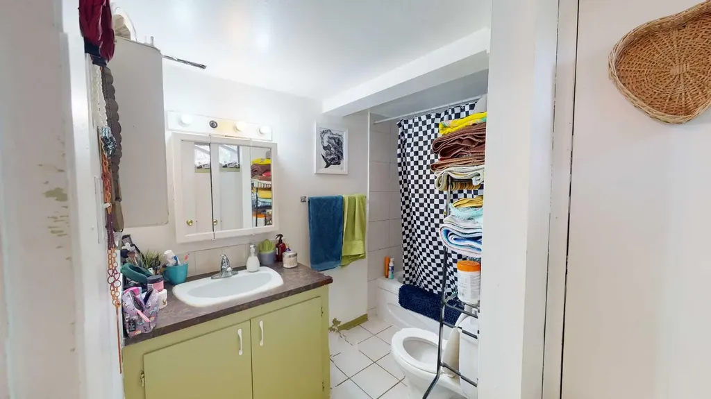 1625 23 Avenue SW Calgary AB T2T 0V1