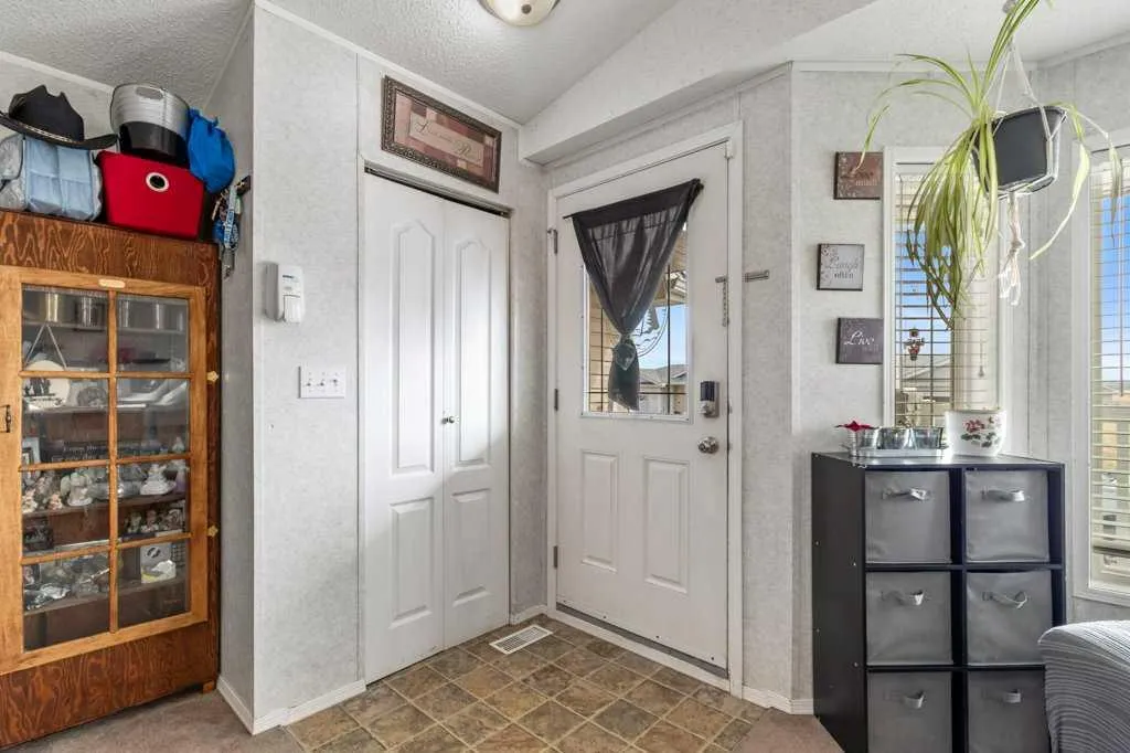 6 Baywood Place Sylvan Lake AB T4S0A7