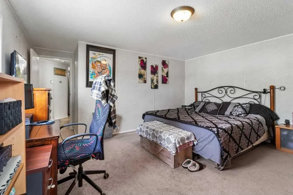6 Baywood Place Sylvan Lake AB T4S0A7