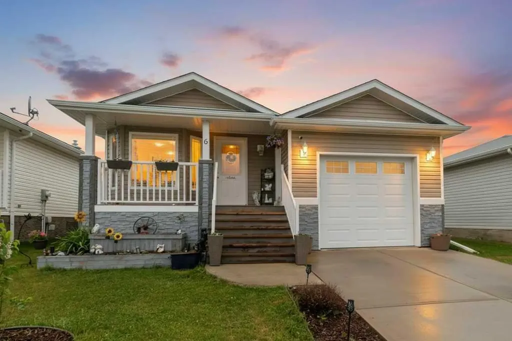 6 Baywood Place Sylvan Lake AB T4S0A7