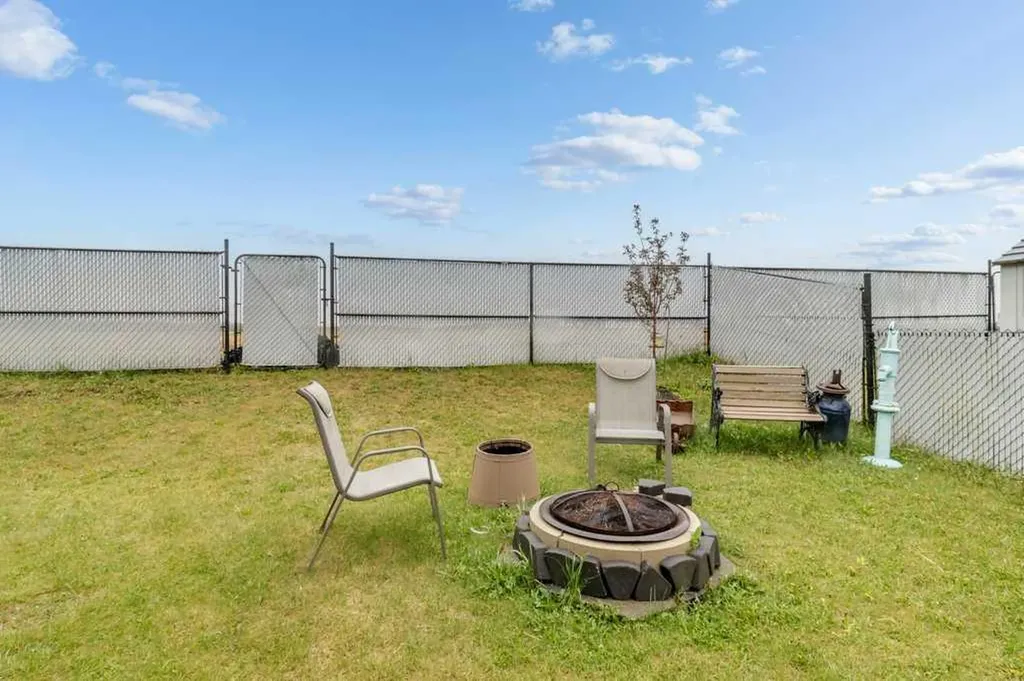 6 Baywood Place Sylvan Lake AB T4S0A7