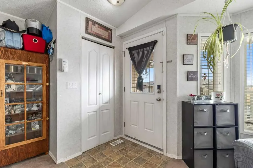 6 Baywood Place Sylvan Lake AB T4S0A7