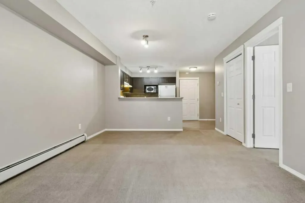 70 Panamount Drive NW Calgary AB T3K 6G8