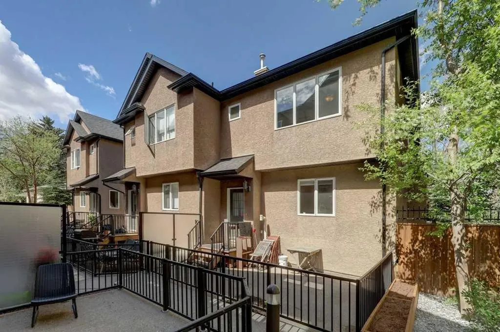 449 20 Avenue NE Calgary AB T2E 1R3