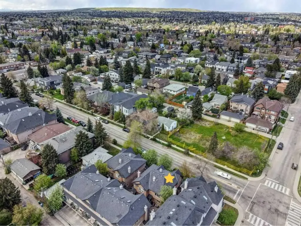 449 20 Avenue NE Calgary AB T2E 1R3