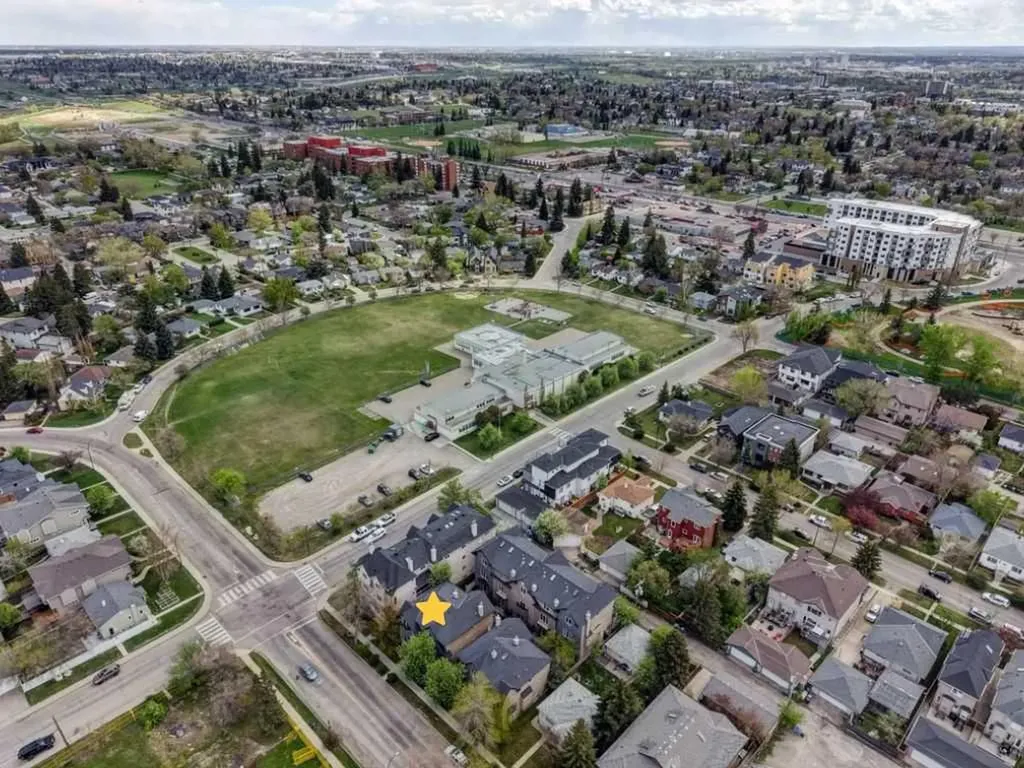 449 20 Avenue NE Calgary AB T2E 1R3