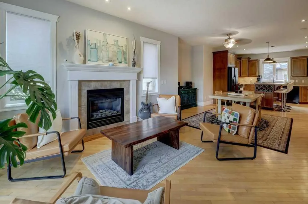 449 20 Avenue NE Calgary AB T2E 1R3