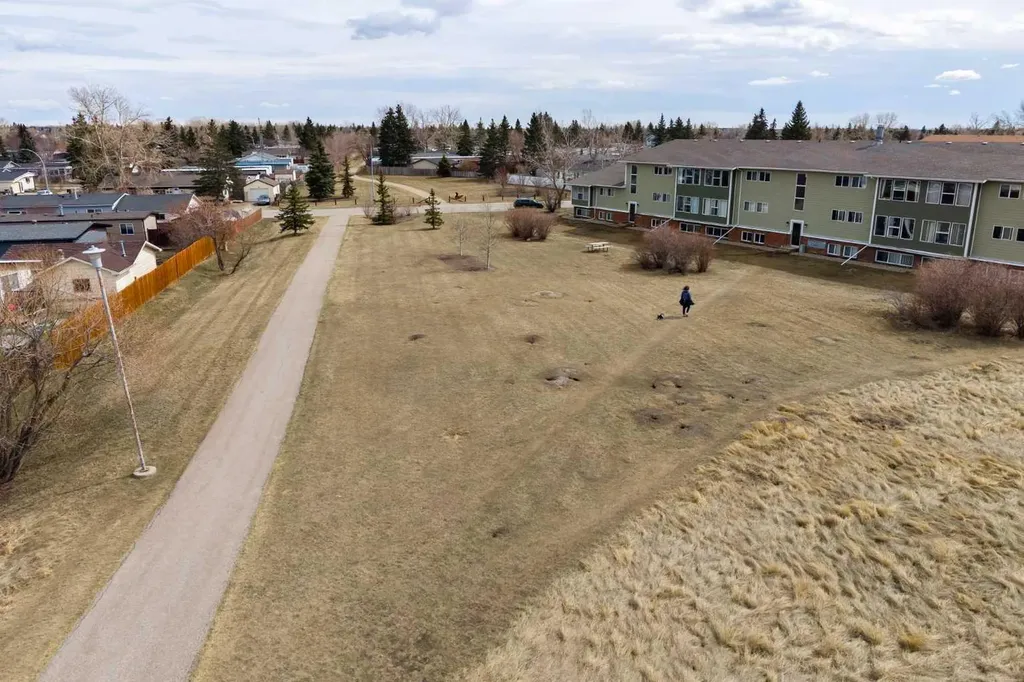 101 Big Hill Way SE Airdrie AB T4A 1Z7