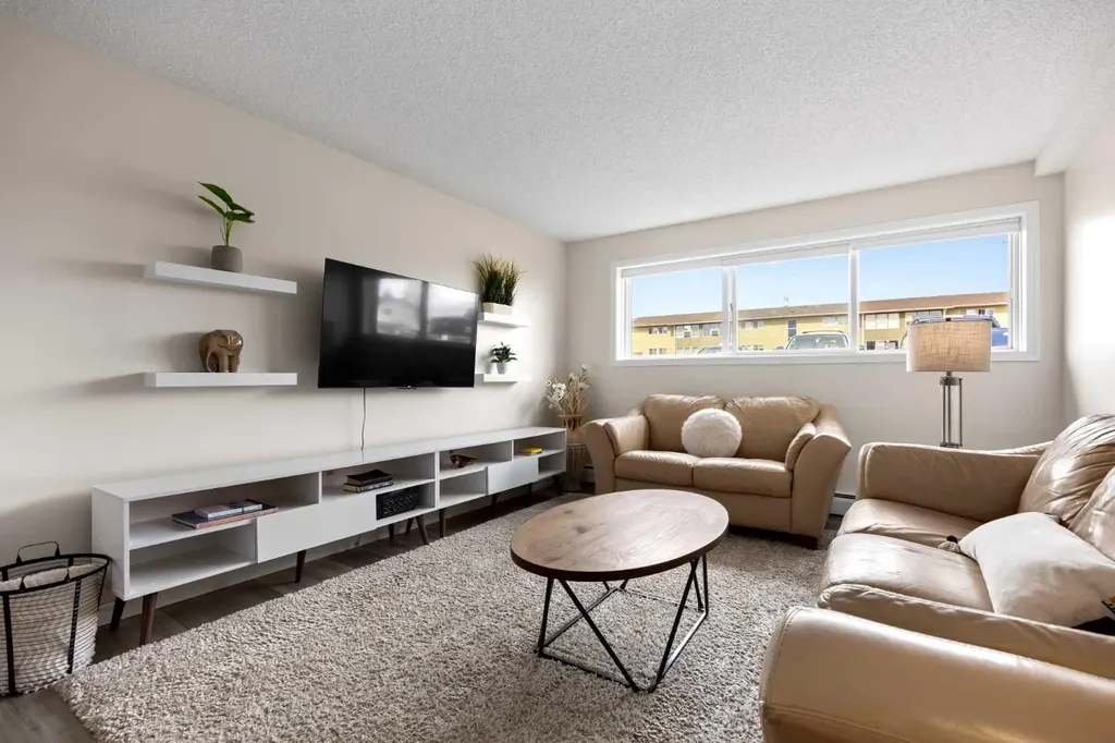 101 Big Hill Way SE Airdrie AB T4A 1Z7