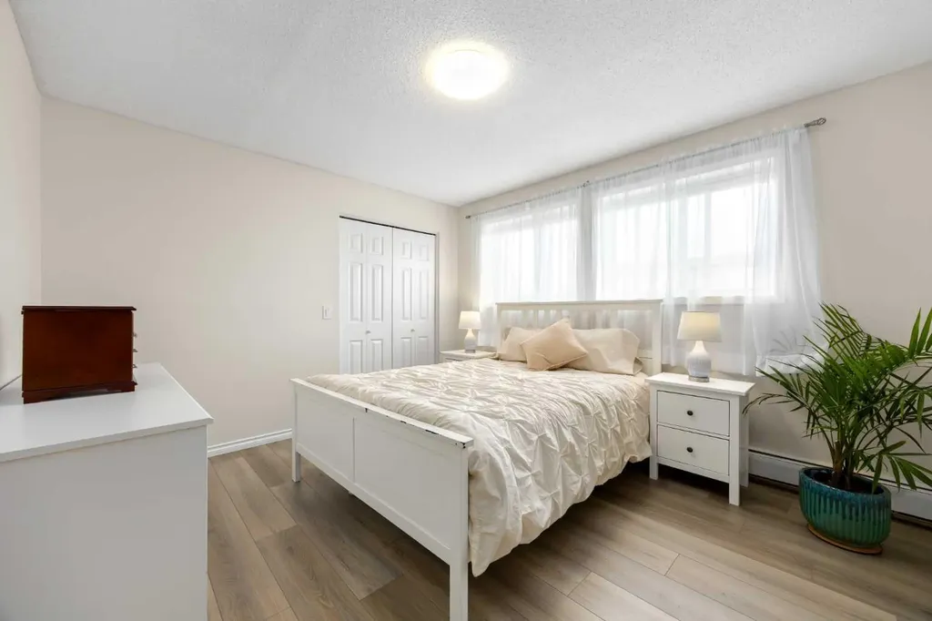 101 Big Hill Way SE Airdrie AB T4A 1Z7