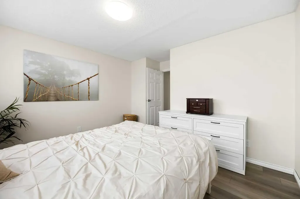 101 Big Hill Way SE Airdrie AB T4A 1Z7