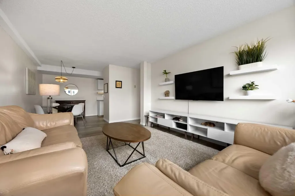 101 Big Hill Way SE Airdrie AB T4A 1Z7